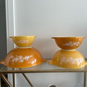 Pyrex Butterfly Gold 440-4-N Cinderella Bowl Set - amazing condition!